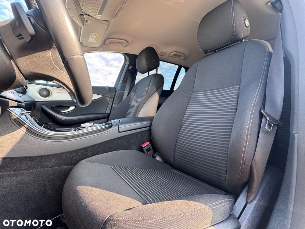 Mercedes-Benz Klasa E 220 d 9G-TRONIC Avantgarde - 18