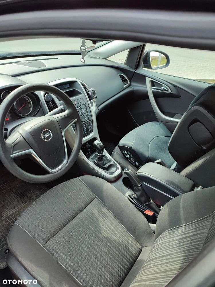 Opel Astra 1.4 T Essentia - 12