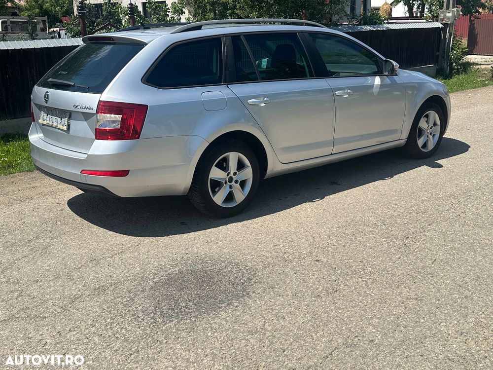 Skoda Octavia 1.6 TDI ELEGANCE - 3