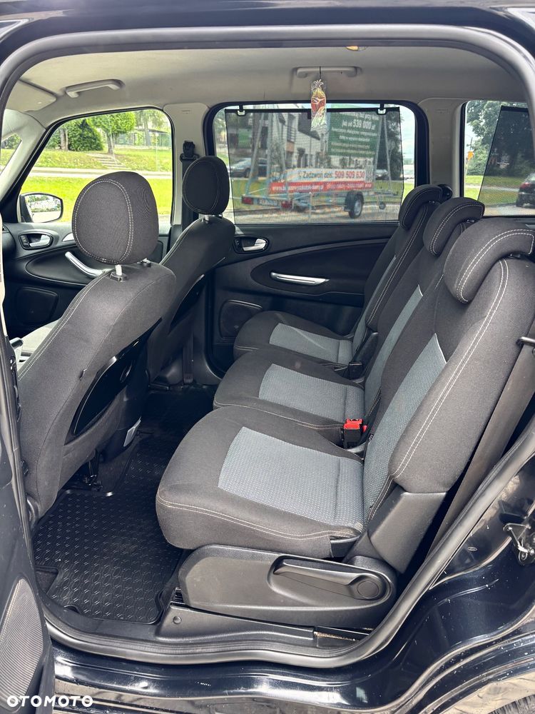 Ford Galaxy 2.0 TDCi Ghia - 21
