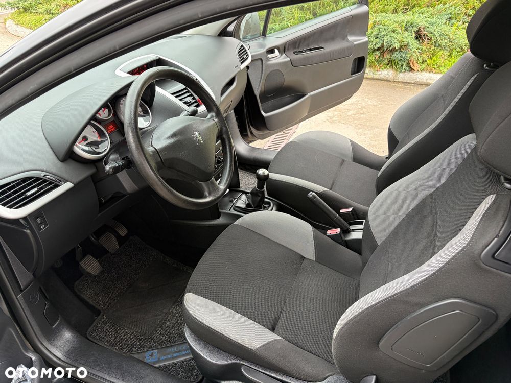 Peugeot 207 1.4 16V Trendy - 15