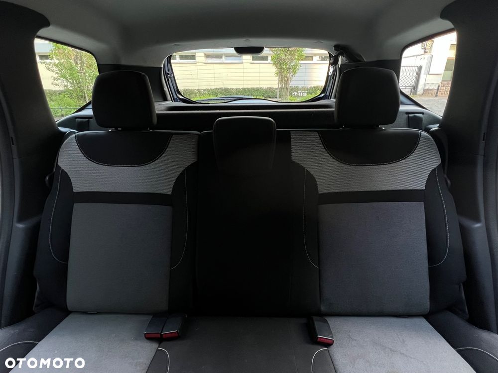 Dacia Duster 1.6 SCe Laureate S&S - 9