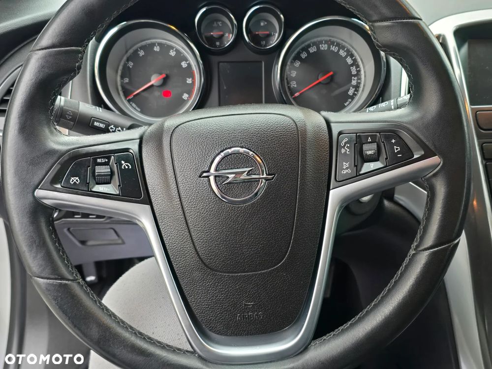 Opel Astra 1.4 Turbo Cosmo - 28