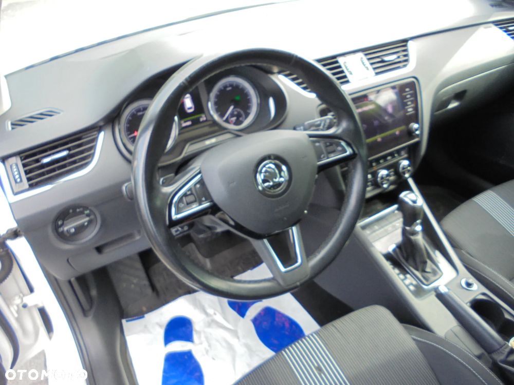Skoda Octavia 2.0 TDI DSG Ambition - 8