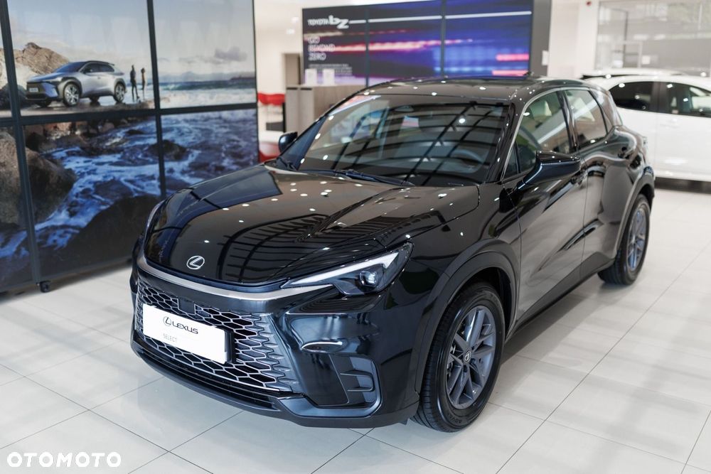 Lexus LBX - 12