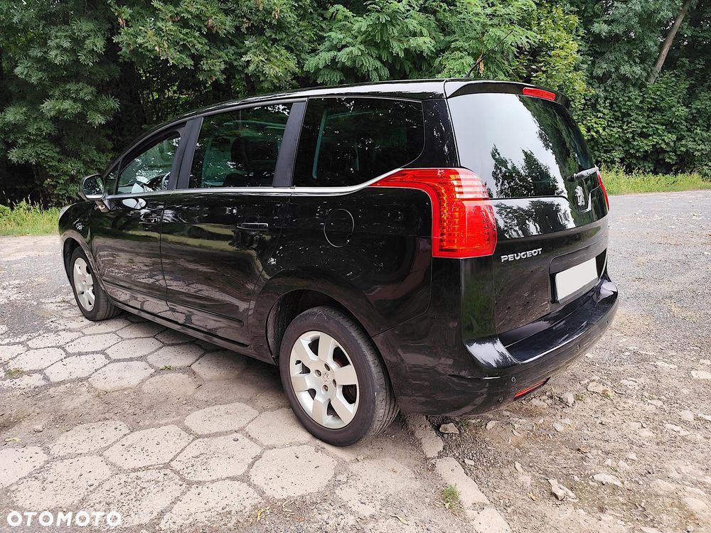 Peugeot 5008 HDI FAP 150 Family Plus - 7