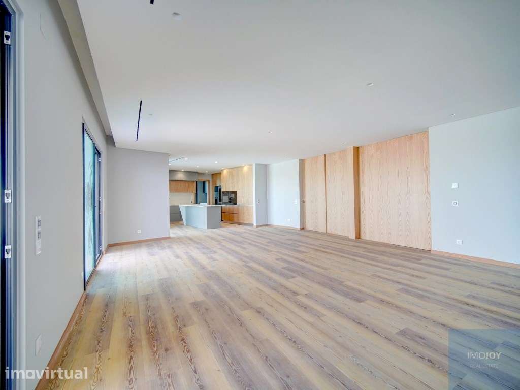 Moradia T5+2 com Piscina no Estoril - Grande imagem: 3/50