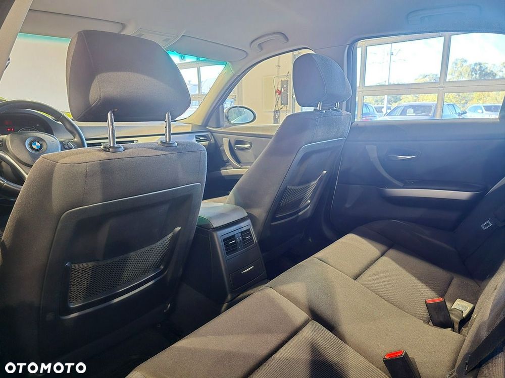 BMW Seria 3 - 17