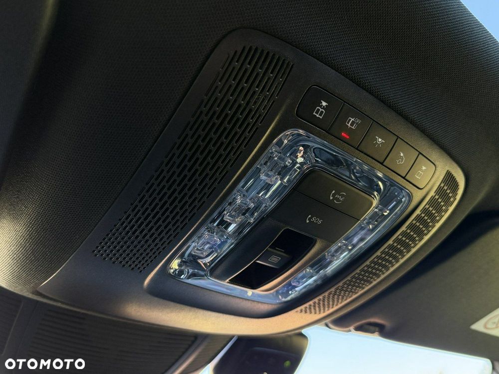 Mercedes-Benz GLS - 38