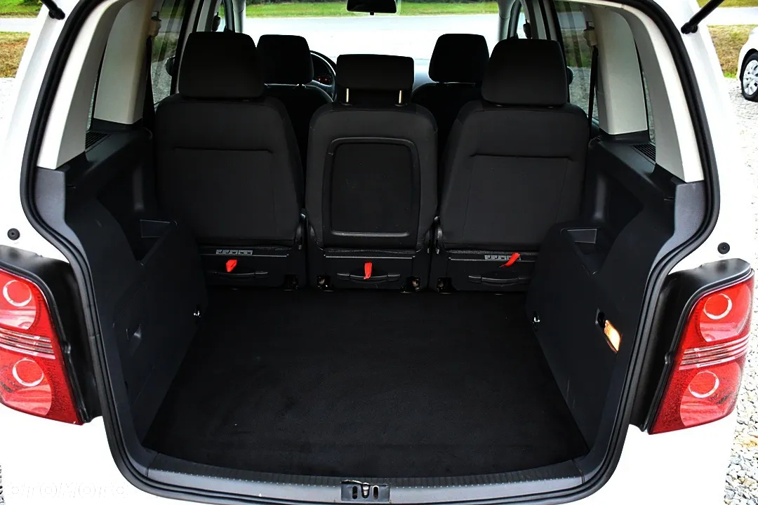 Volkswagen Touran 1.9 TDI Conceptline - 27