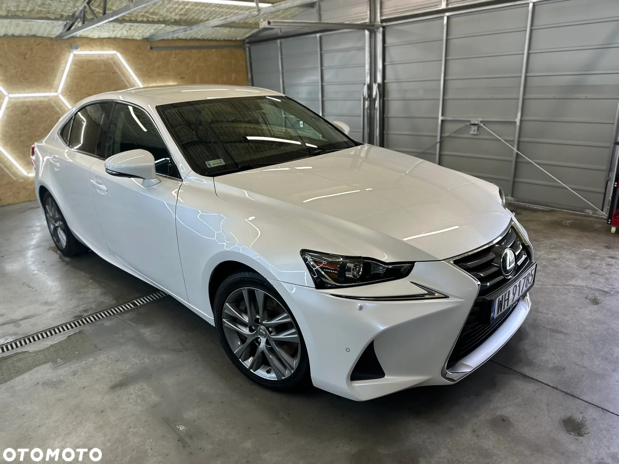 Lexus IS 200t / 300 Elegance - 9