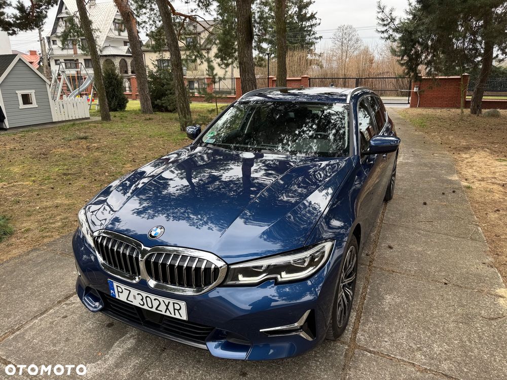 BMW Seria 3 320d xDrive Luxury Line sport - 2