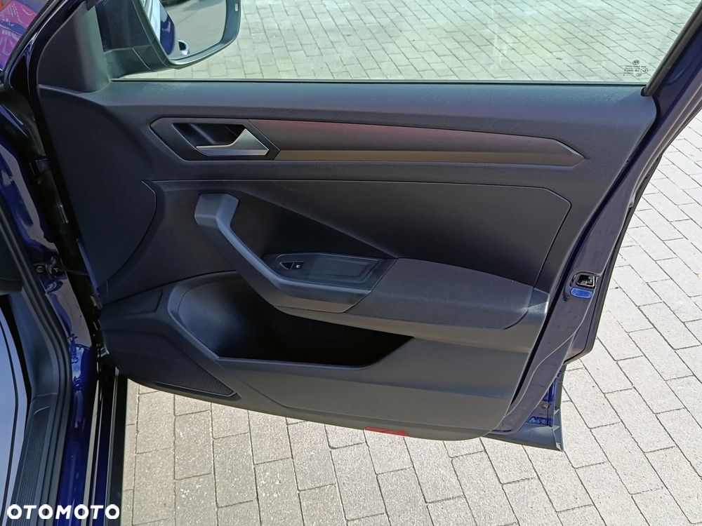 Volkswagen T-Roc 1.0 TSI Advance - 35