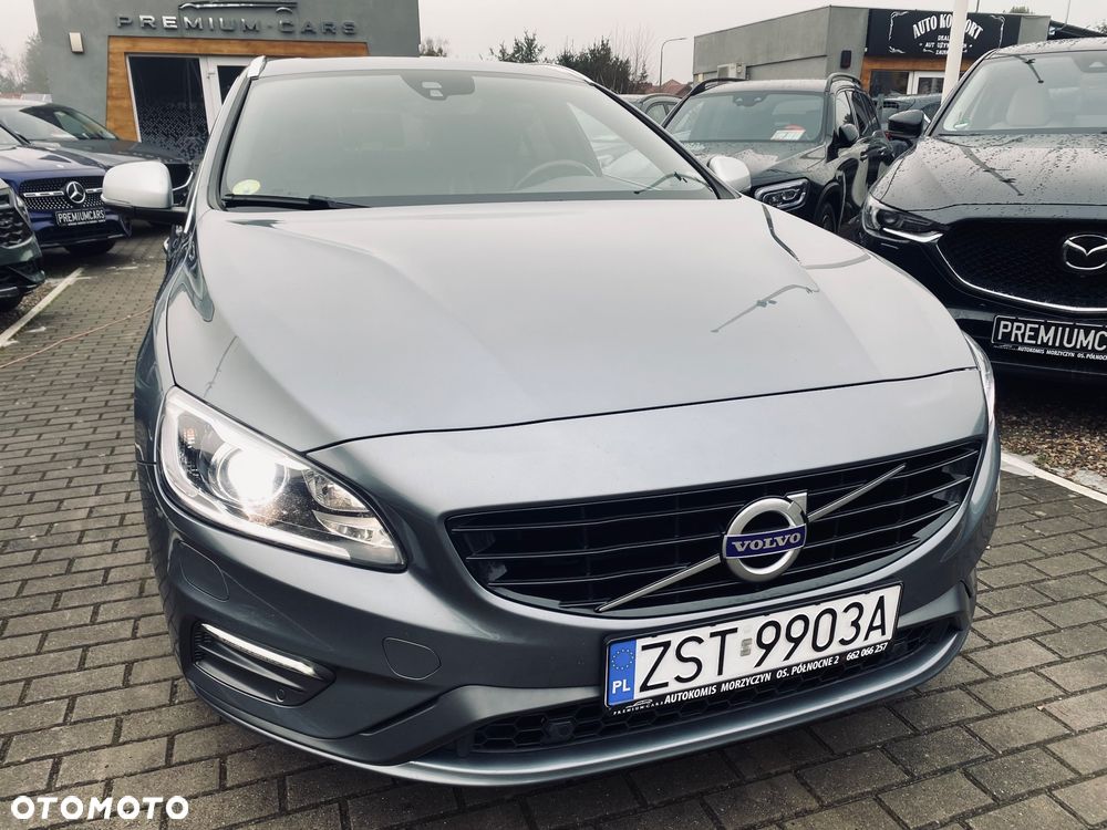 Volvo V60 D4 Geartronic R-Design - 9