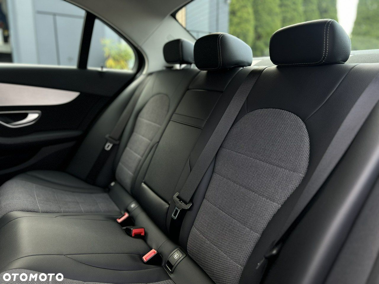 Mercedes-Benz Klasa C 220 d 9G-TRONIC - 38