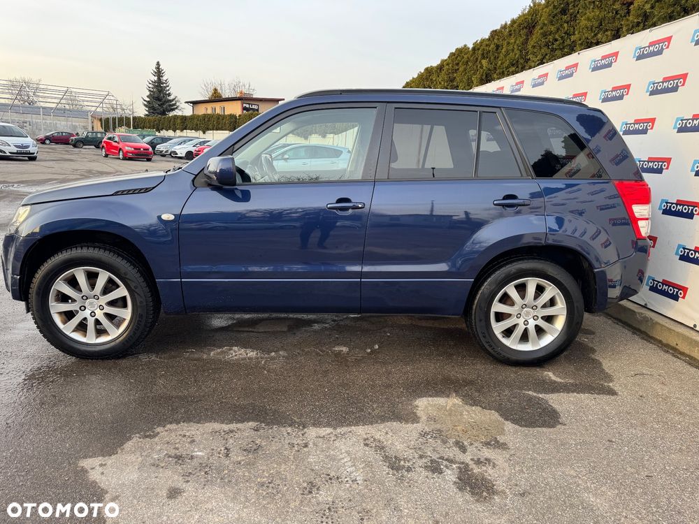 Suzuki Grand Vitara 2.0 Comfort + Family - 4