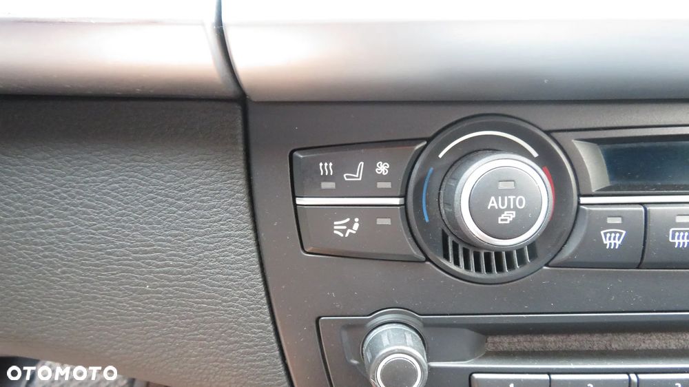 BMW X5 4.8i xDrive - 6
