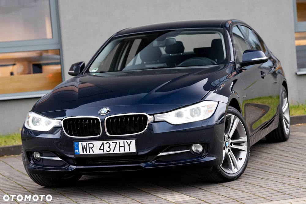 BMW Seria 3 320d DPF Edition Sport - 11