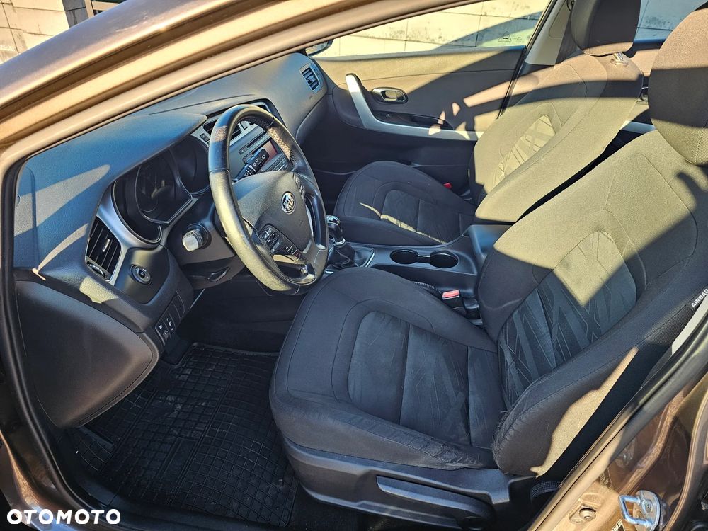 Kia Ceed 1.6 GDI M - 10