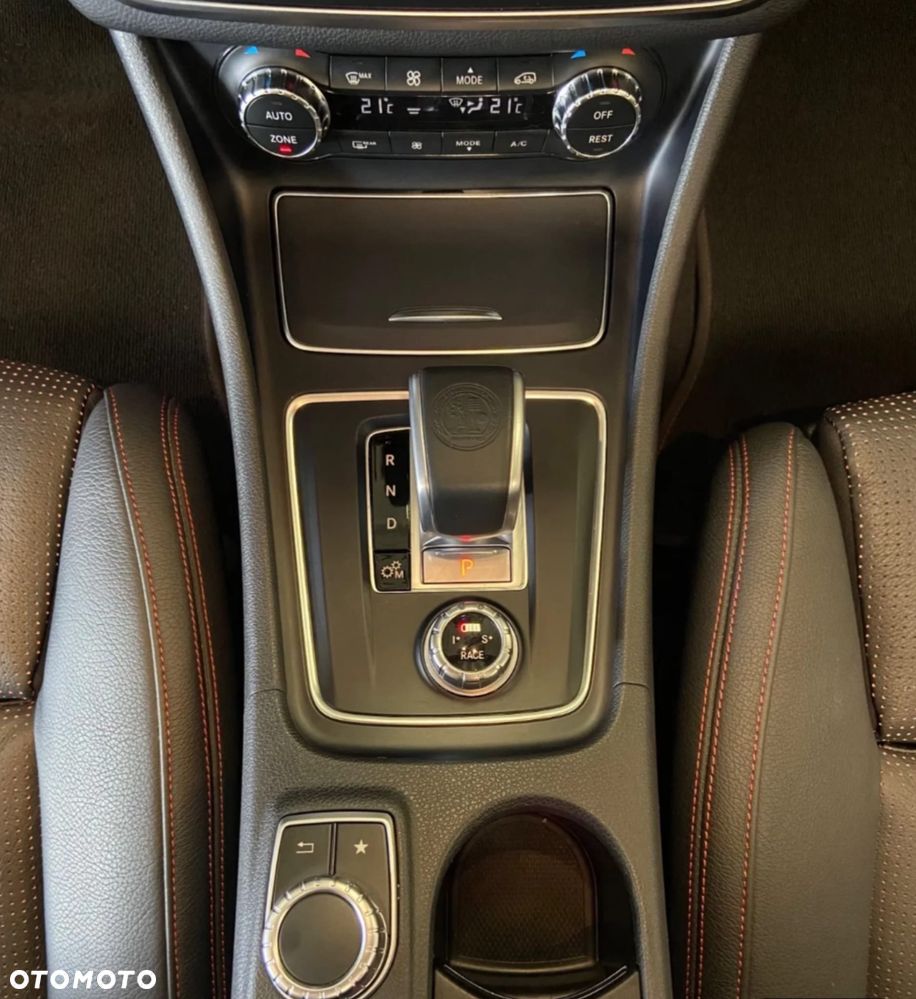 Mercedes-Benz CLA AMG 45 4-Matic - 24