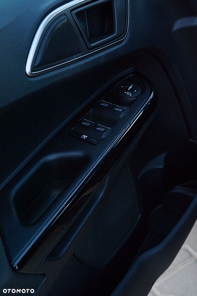 Ford B-MAX - 11