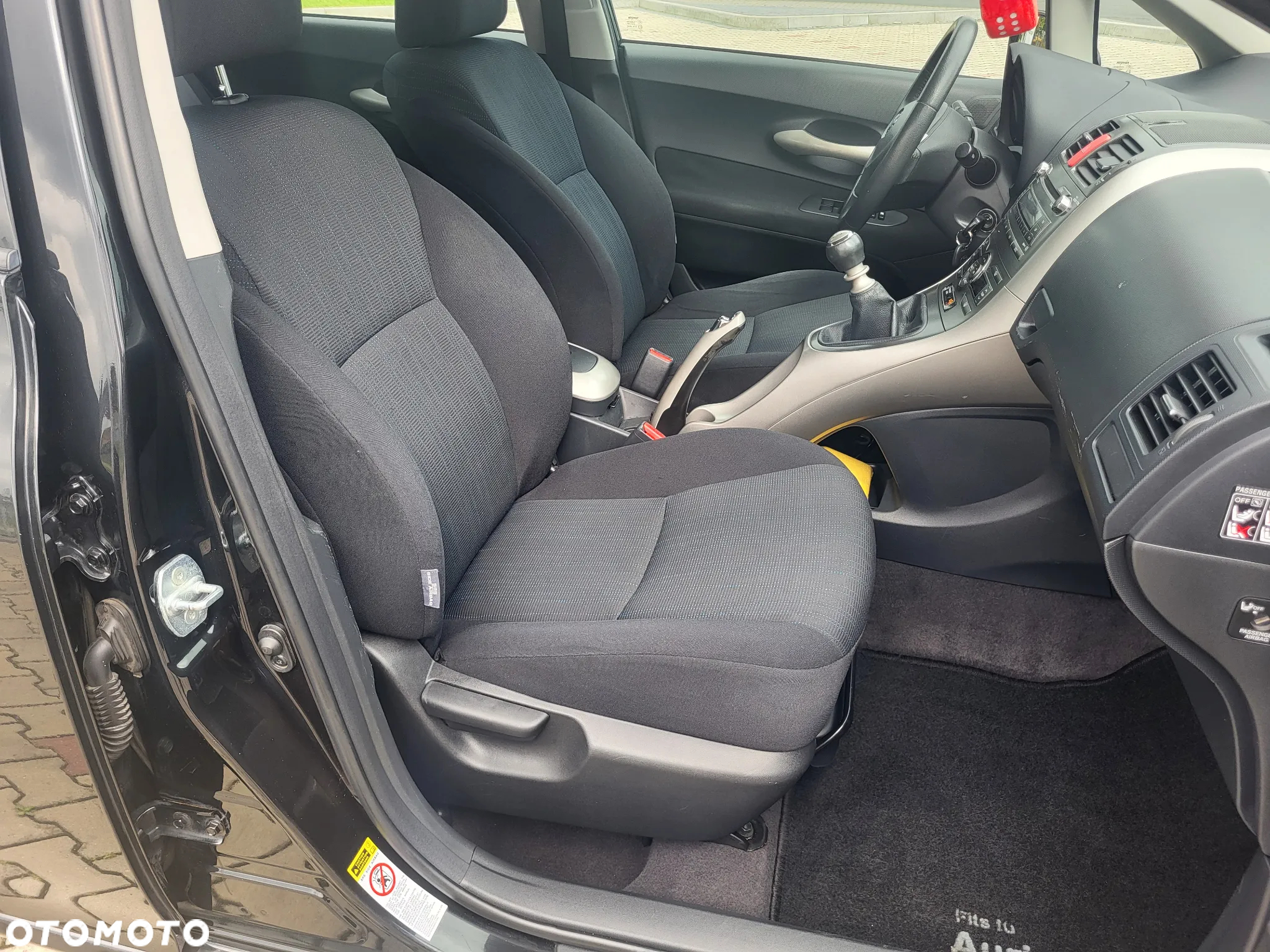 Toyota Auris 1.33 VVT-i Classic Terra - 33