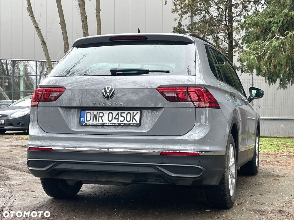 Volkswagen Tiguan - 16