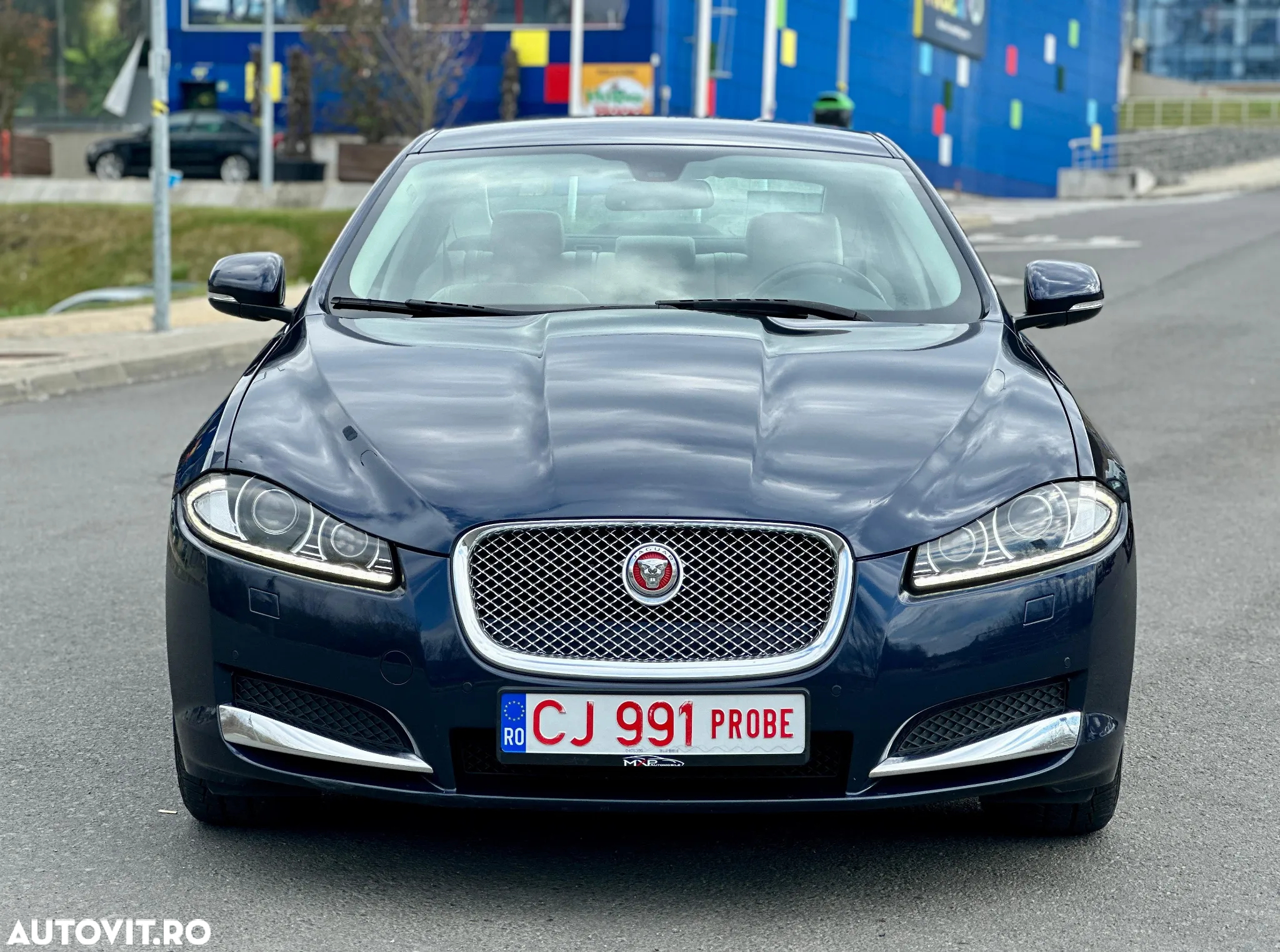 Jaguar XF 2.2D - 11