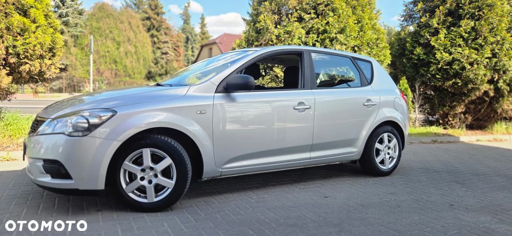 Kia Ceed 1.4 CVVT Dream-Team Edition - 5