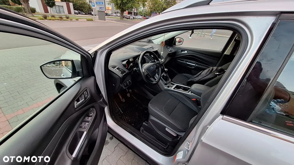 Ford Kuga 2.0 TDCi FWD Titanium - 14