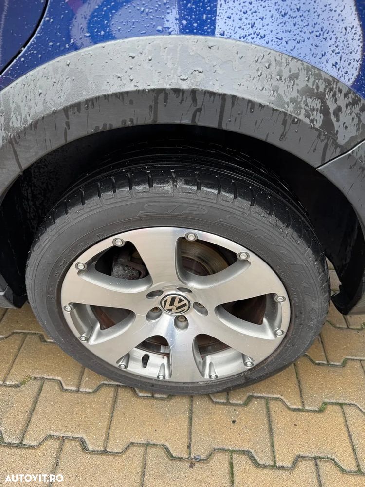 Volkswagen Touran 2.0 TDI DPF DSG Cross - 15