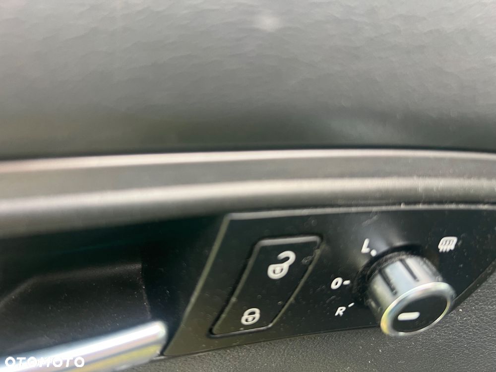Volkswagen Touran 1.6 TDI DPF BlueMot Comfortline - 17