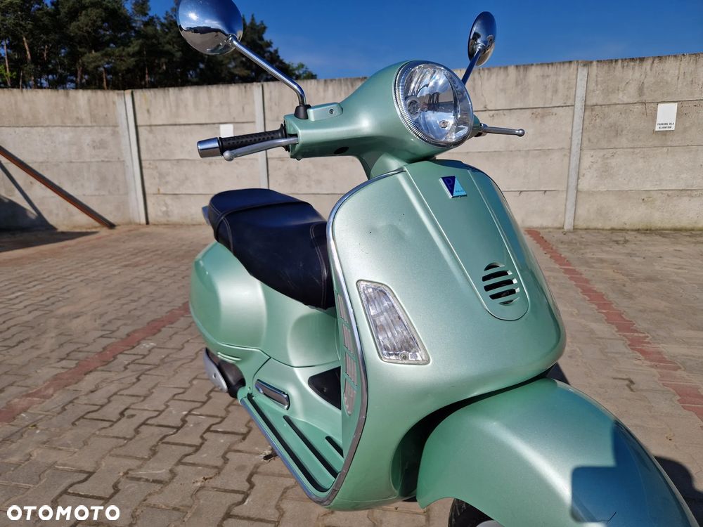 Piaggio Vespa - 30