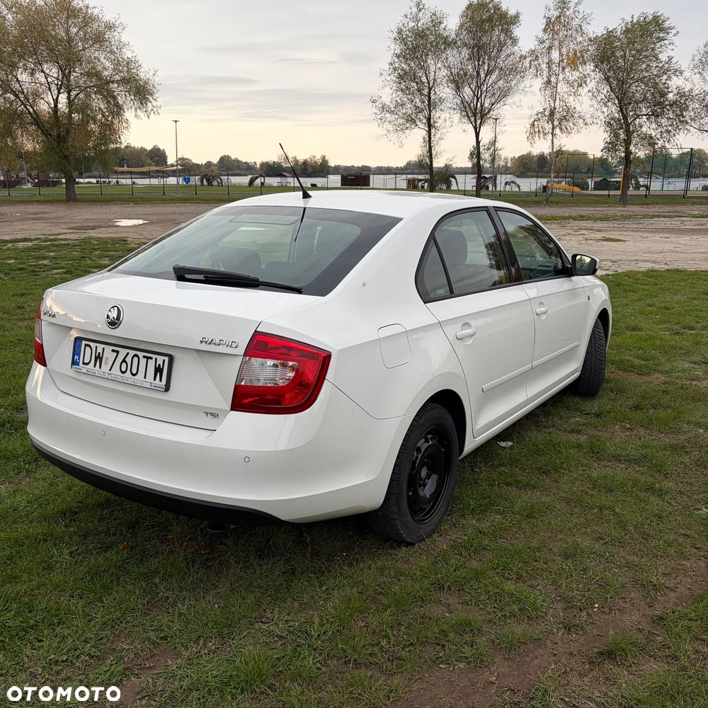 Skoda Rapid 2013 photo 4