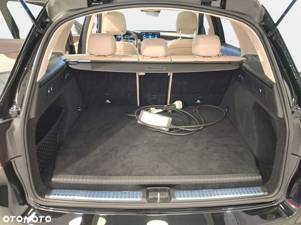 Mercedes-Benz GLC - 18