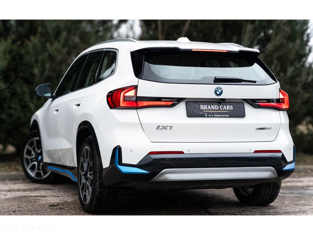BMW iX1 xDrive30 66.5kWh xLine - 7