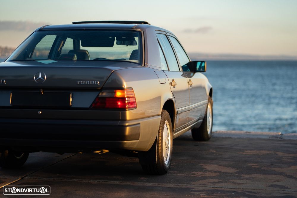 Mercedes-Benz W124 (1984-1997) 300 D Turbo - 7