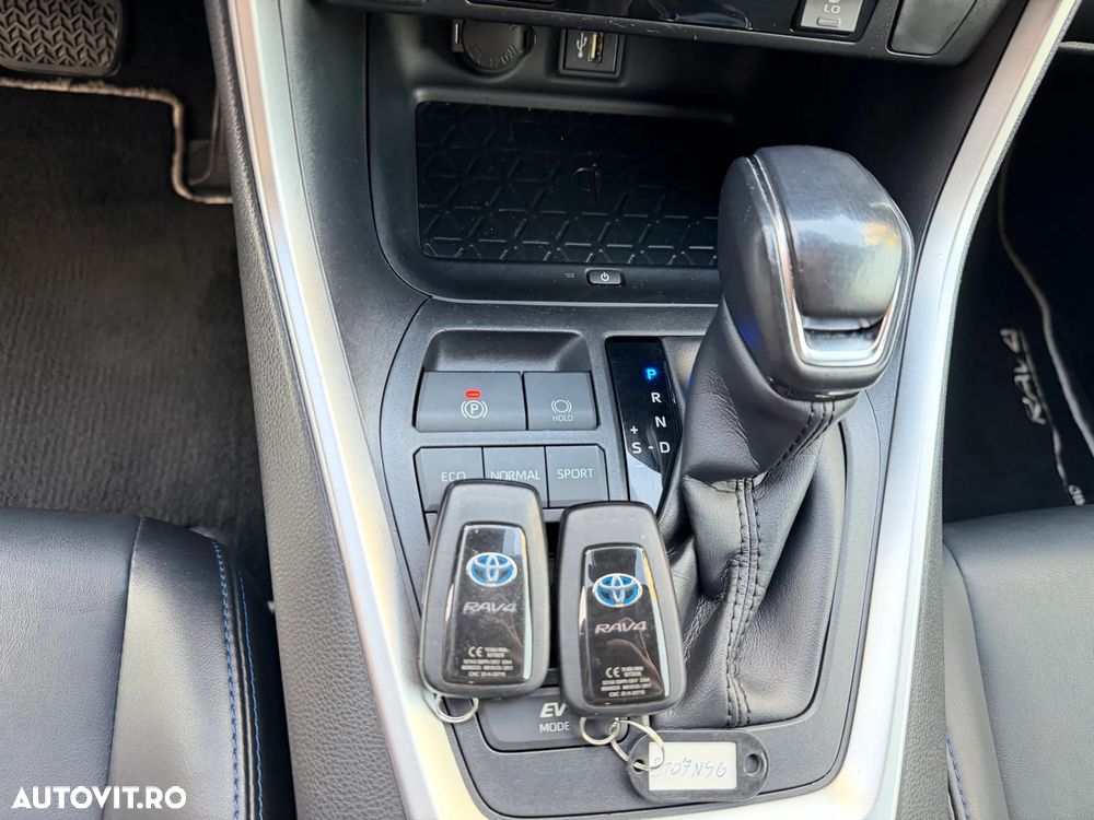 Toyota RAV4 - 16