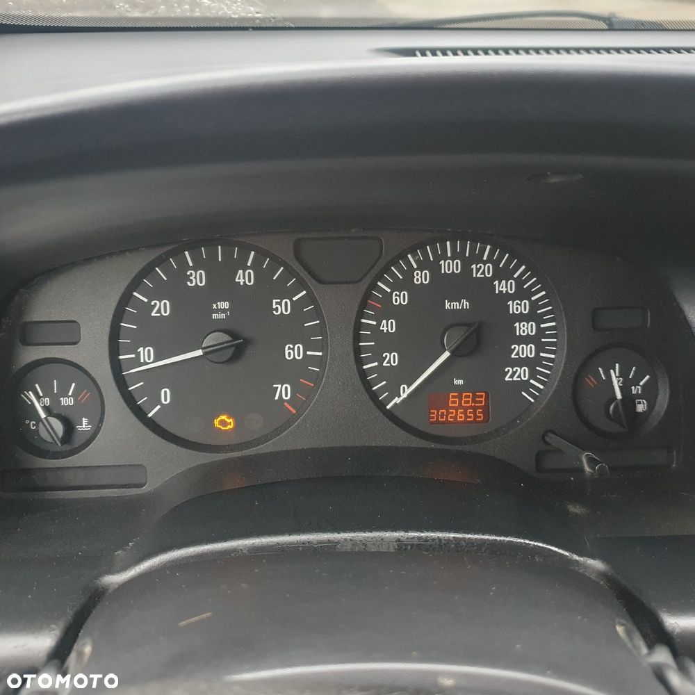 Opel Zafira 1.8 16V Comfort - 24