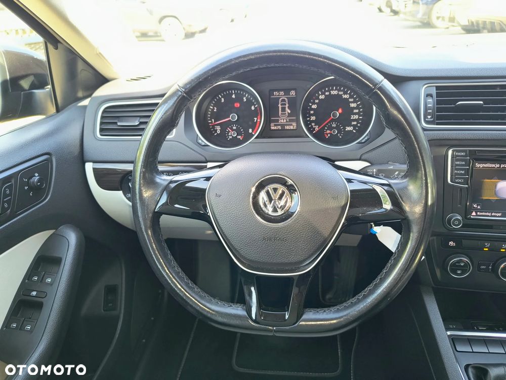 Volkswagen Jetta 1.4 TSI BMT Comfortline - 22