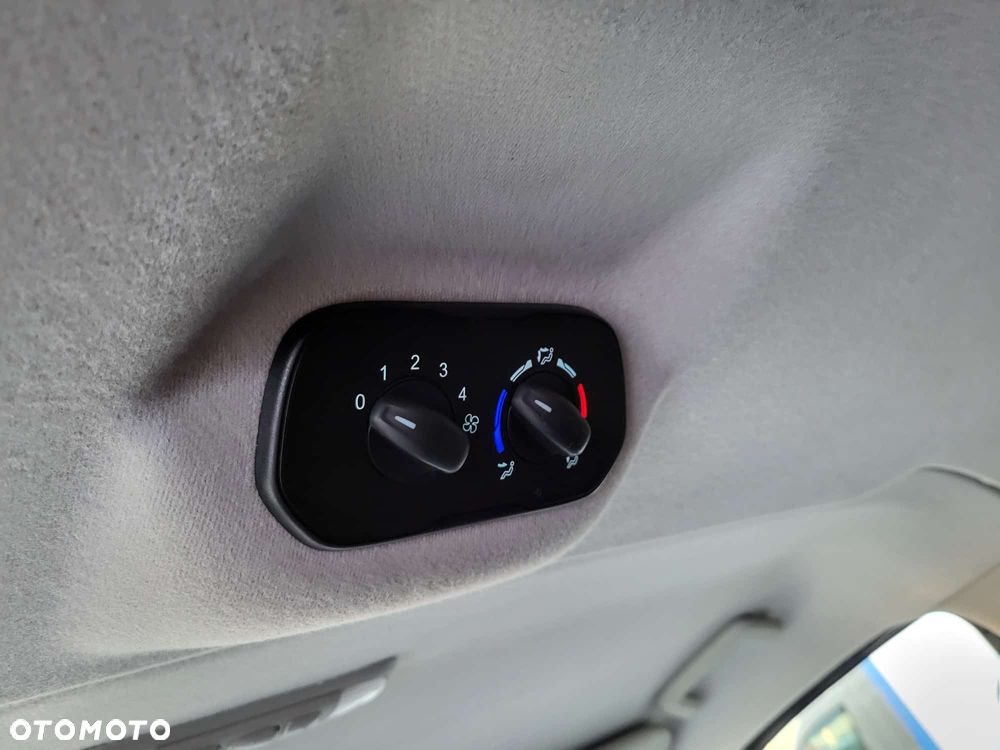 Ford Tourneo Custom 2.0 TDCi L1 Trend SelectShift - 9