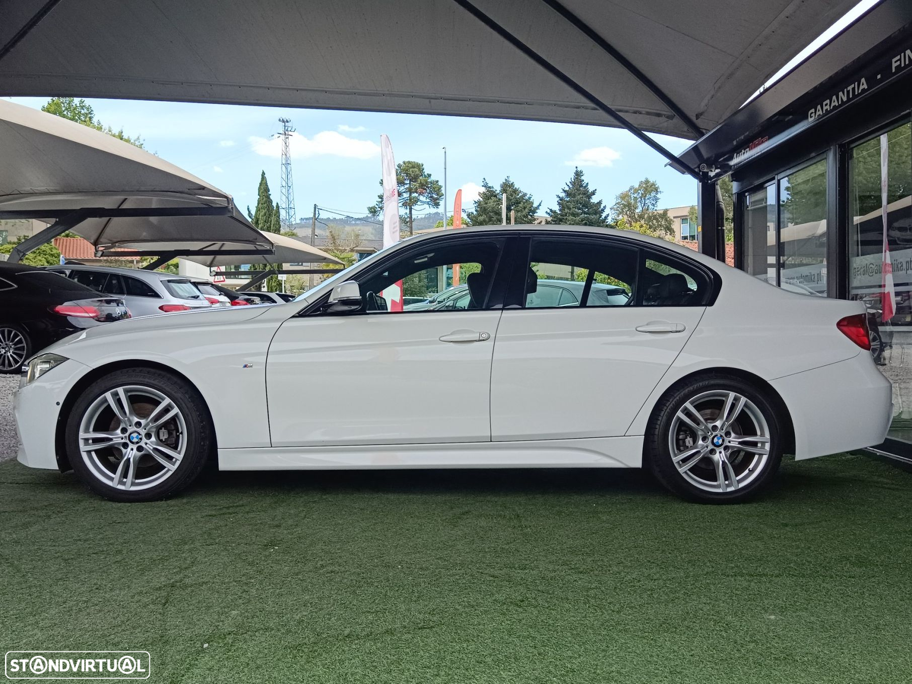 BMW 320 d Auto Pack M - 13