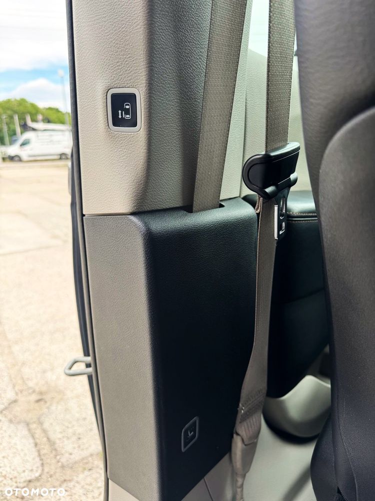 Chrysler Pacifica - 15