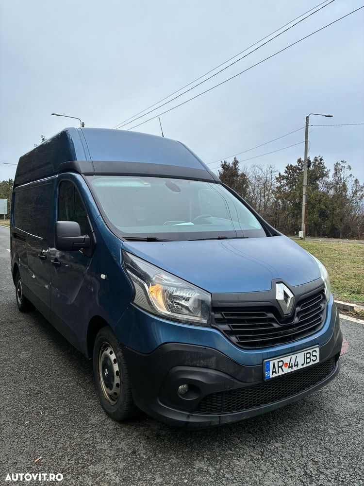 Renault Trafic - 1