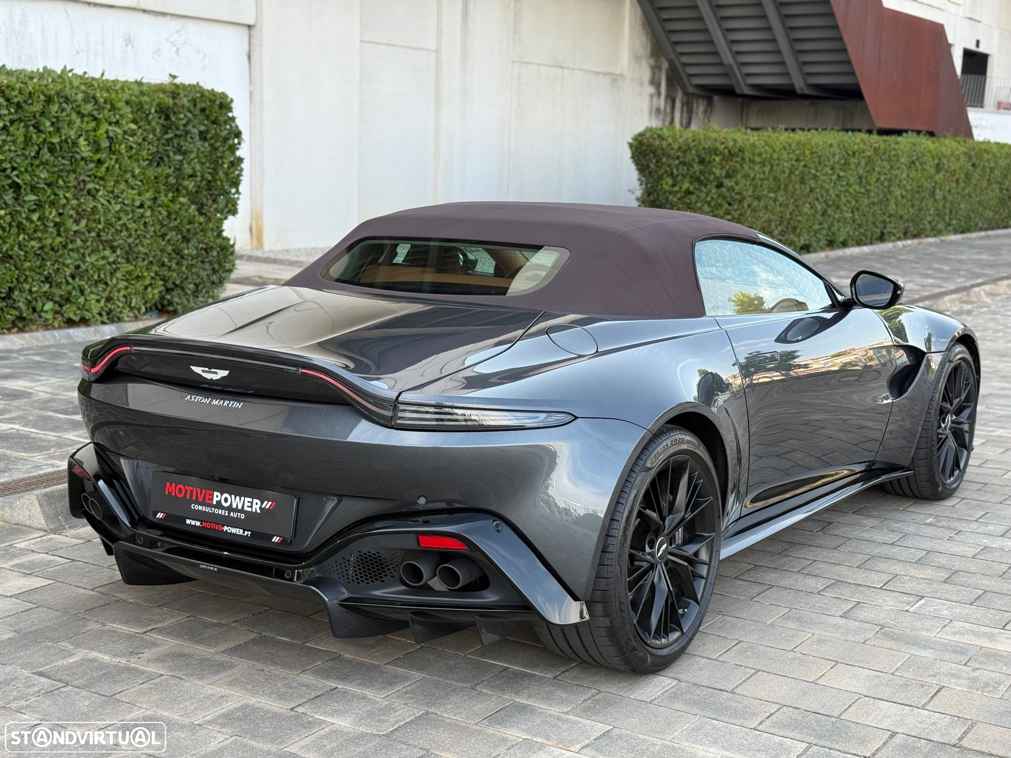 Aston Martin Vantage Roadster V8 - 16
