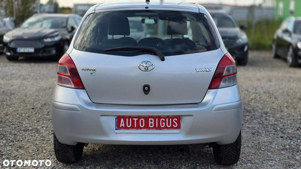 Toyota Yaris - 7