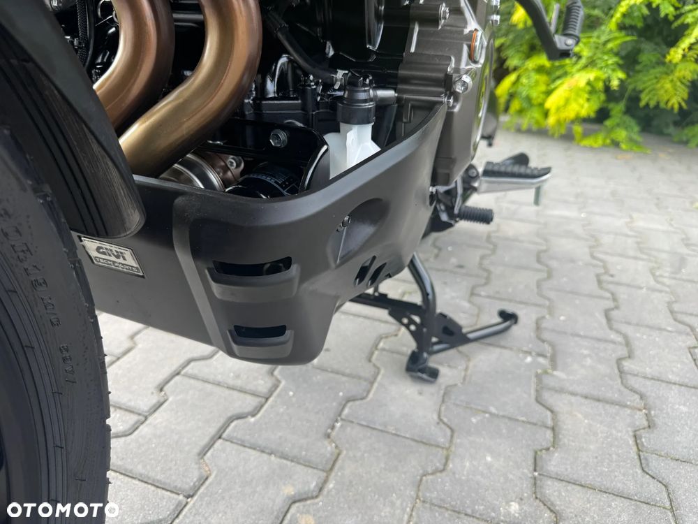 Suzuki V-STROM - 37