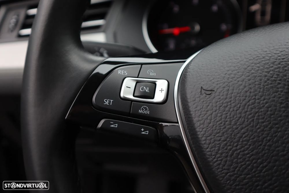 VW Passat 1.6 TDI (BlueMotion ) Comfortline - 19
