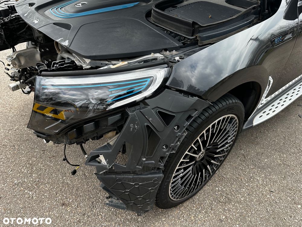 Mercedes-Benz EQC 400 4Matic AMG Line - 25