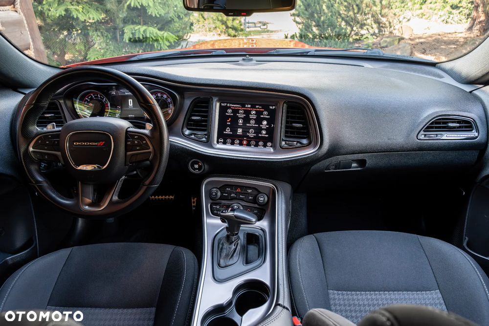 Dodge Challenger 5.7 R/T - 29